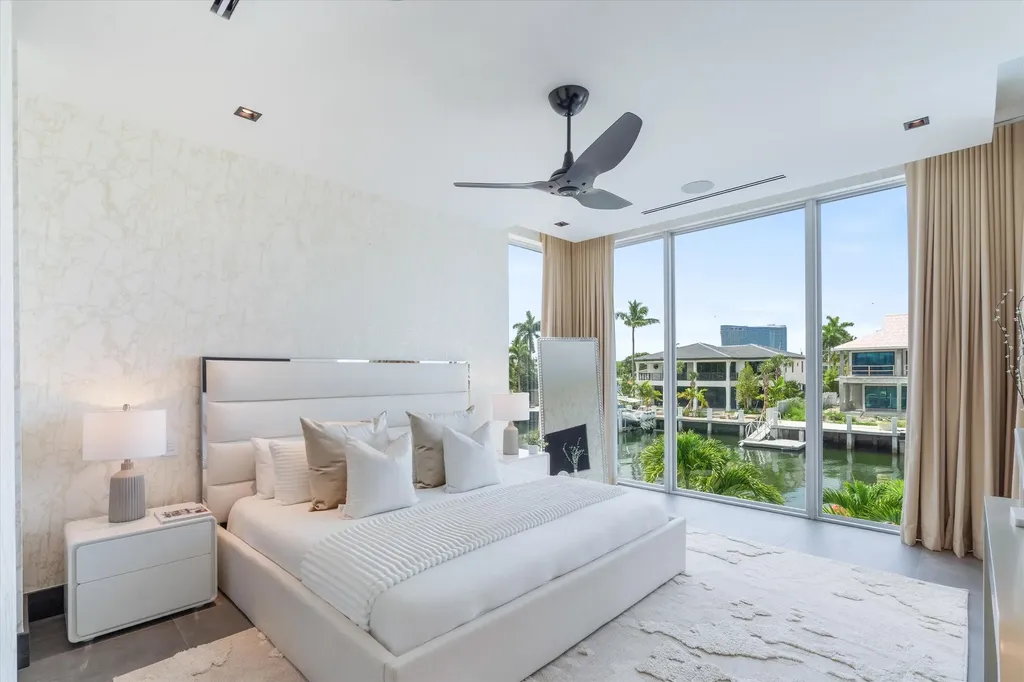 1528 SE 11th Street Fort Lauderdale FL 33316