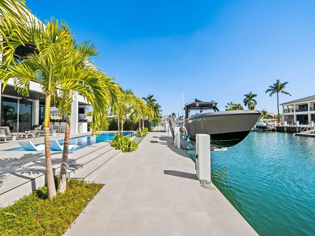 1528 SE 11th Street Fort Lauderdale FL 33316