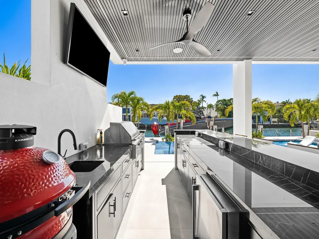 1528 SE 11th Street Fort Lauderdale FL 33316