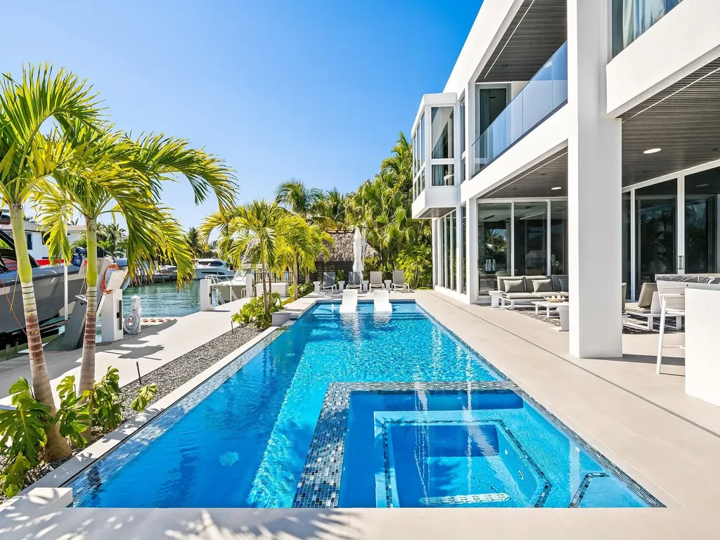 1528 SE 11th Street Fort Lauderdale FL 33316