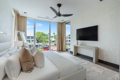 1528 SE 11th Street Fort Lauderdale FL 33316