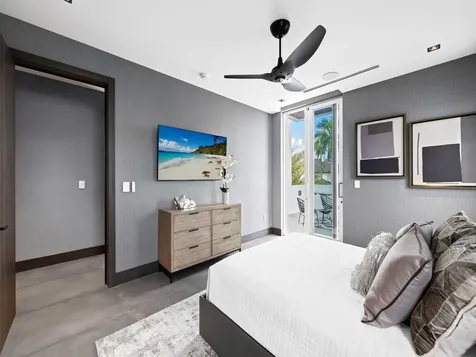 1528 SE 11th Street Fort Lauderdale FL 33316