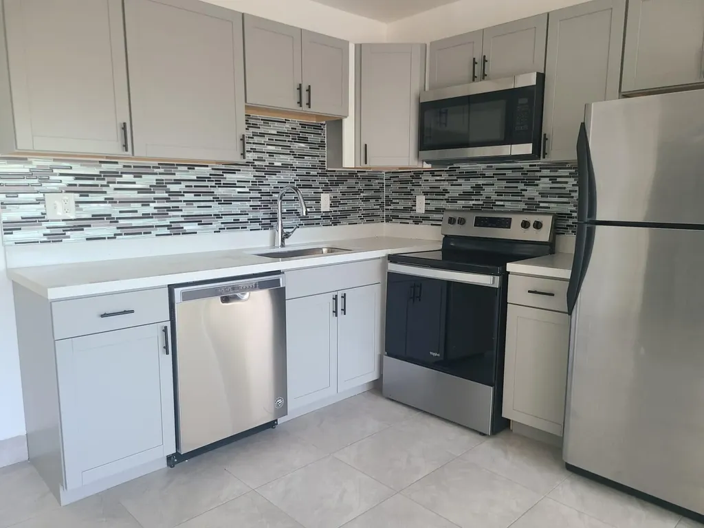 2719 Lincoln Street Hollywood FL 33020