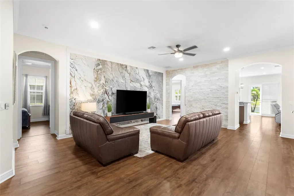 8550 Lakeside Bend Parkland FL 33076