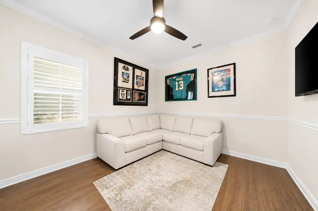 8550 Lakeside Bend Parkland FL 33076