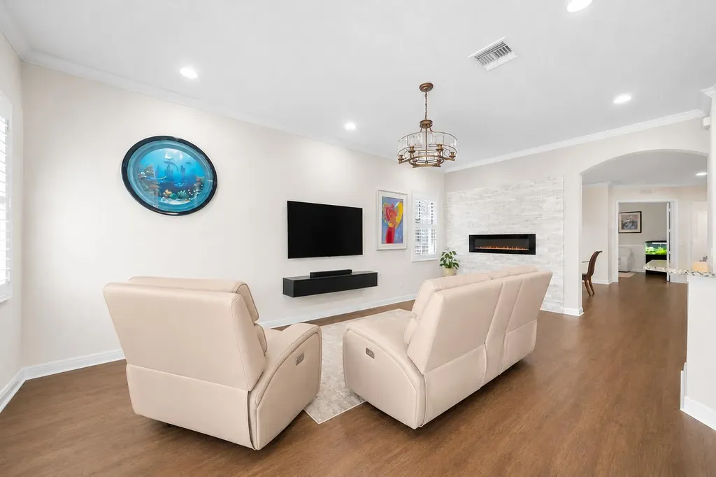 8550 Lakeside Bend Parkland FL 33076