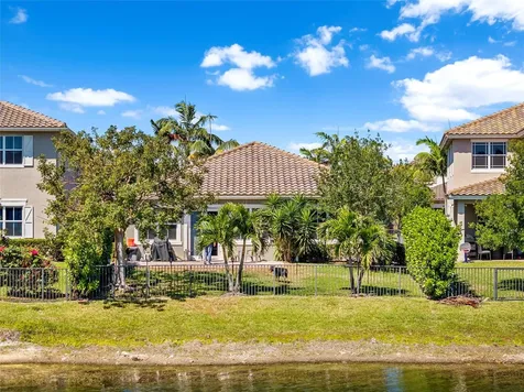8550 Lakeside Bend Parkland FL 33076