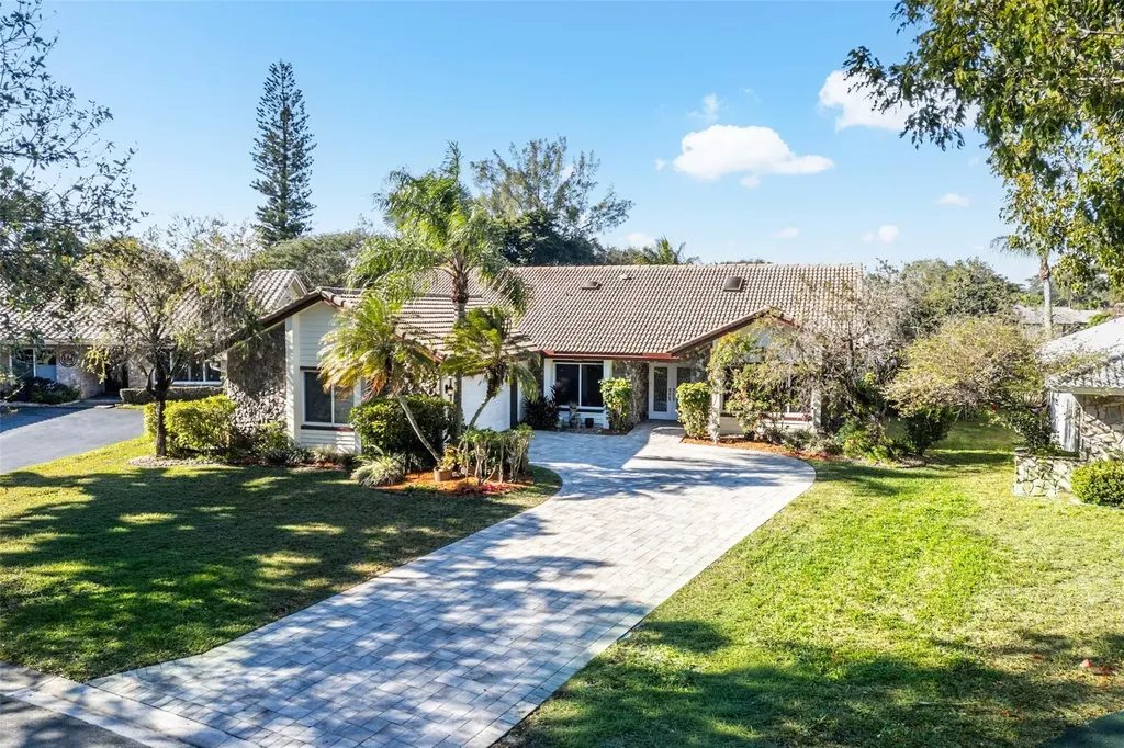 128 NW 110th Way Coral Springs FL 33071