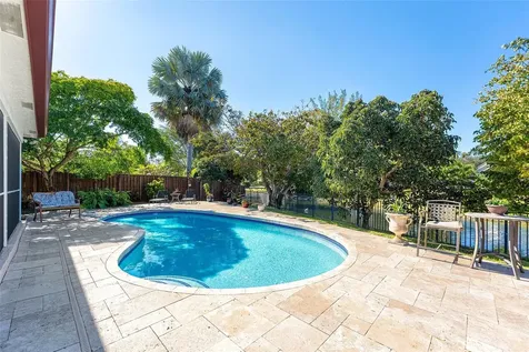 128 NW 110th Way Coral Springs FL 33071