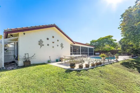 128 NW 110th Way Coral Springs FL 33071