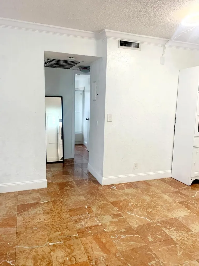 10234 Twin Lakes Drive Coral Springs FL 33071
