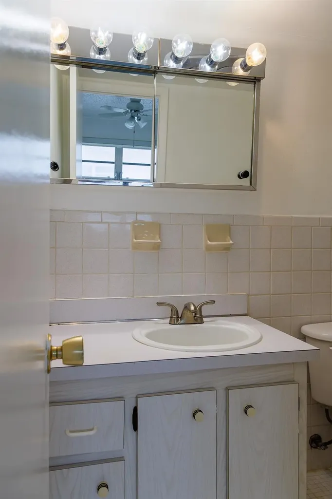 6211 SW 37th Street Davie FL 33314