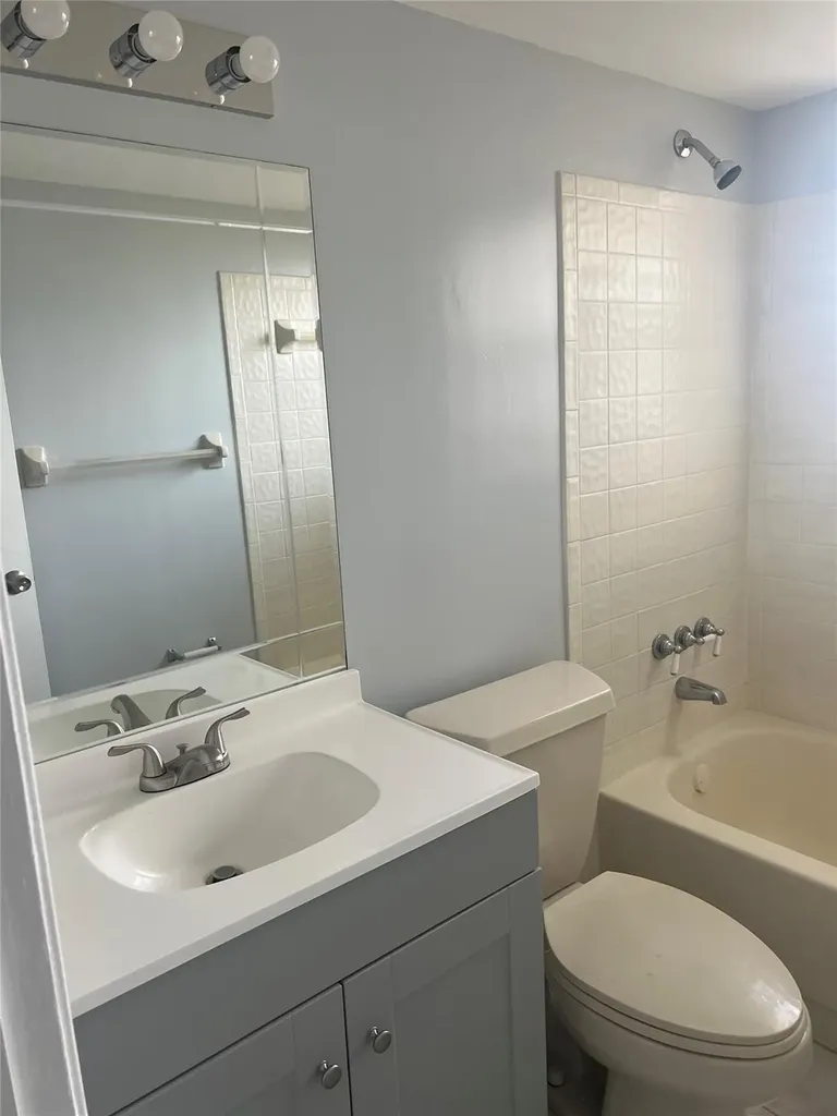 1022 Twin Lakes Drive Coral Springs FL 33071