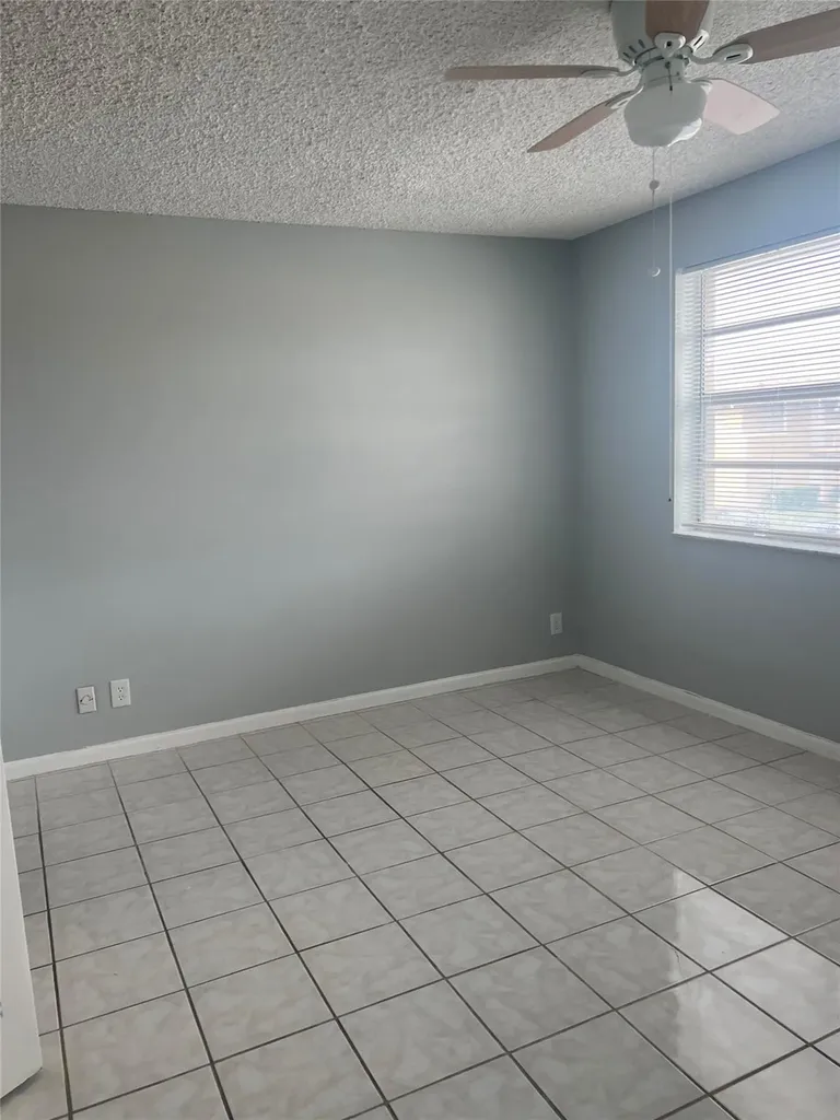 1022 Twin Lakes Drive Coral Springs FL 33071