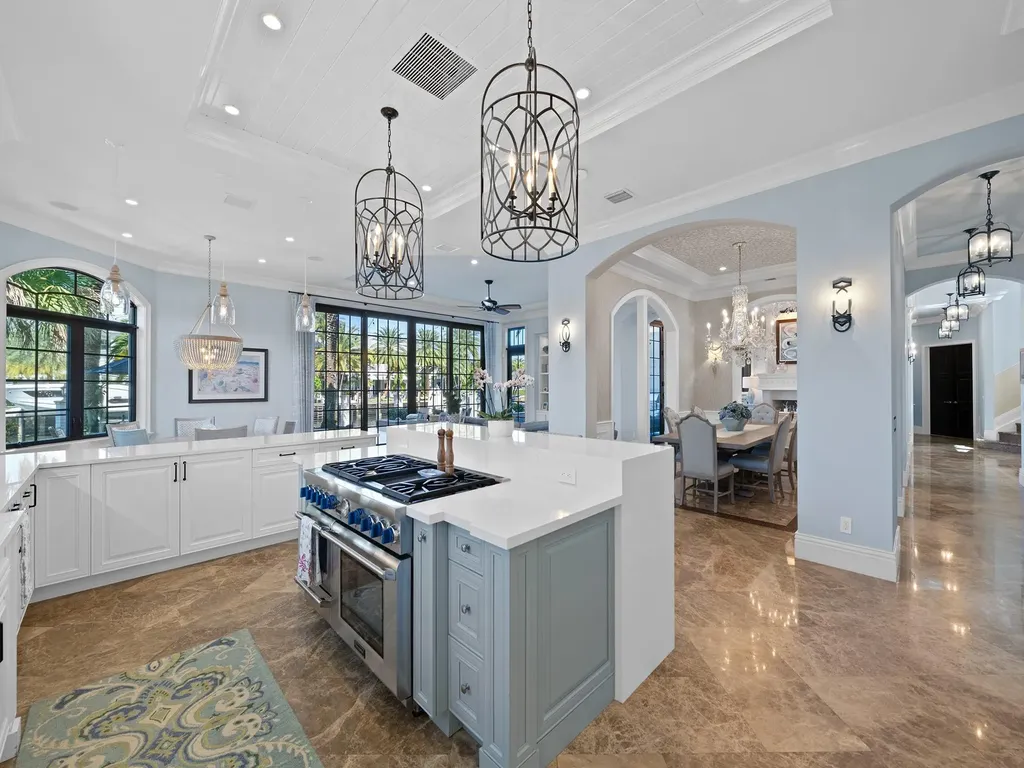 2319 NE 28th Street Lighthouse Point FL 33064