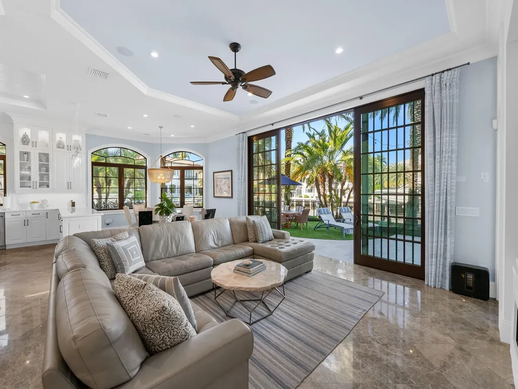 2319 NE 28th Street Lighthouse Point FL 33064