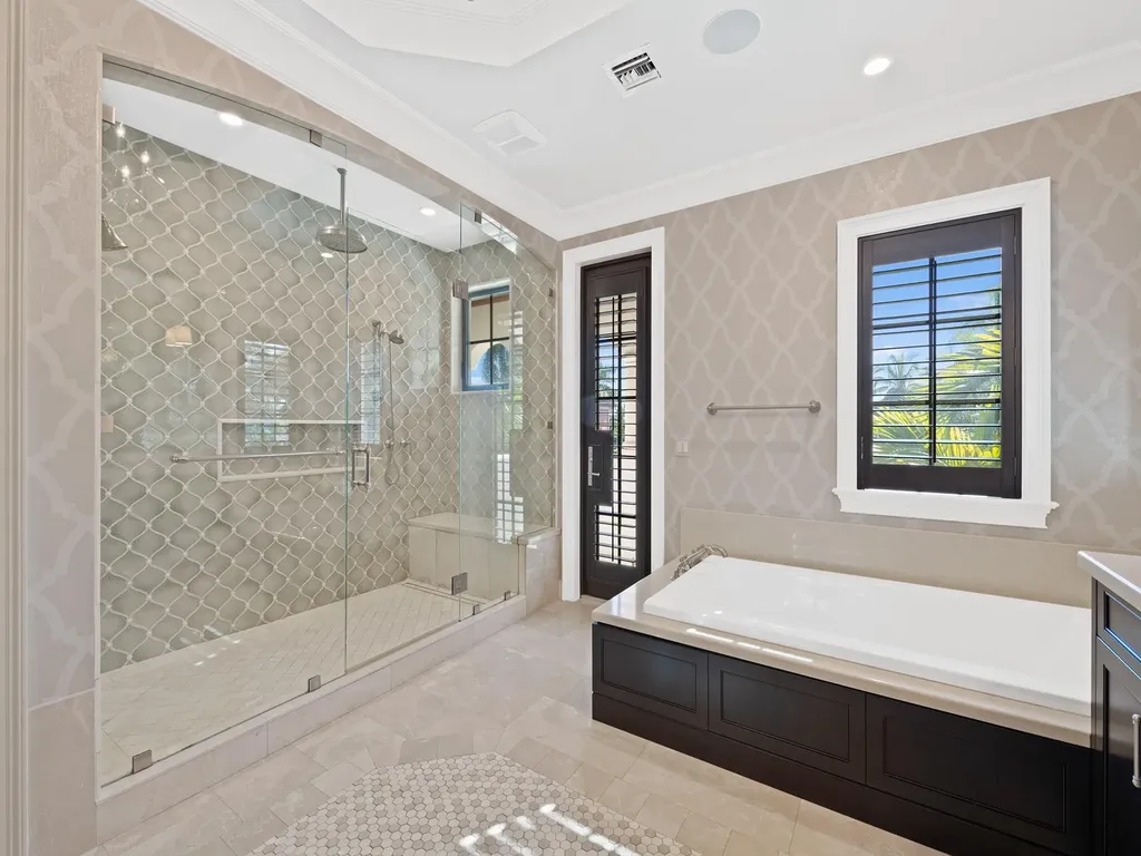 2319 NE 28th Street Lighthouse Point FL 33064
