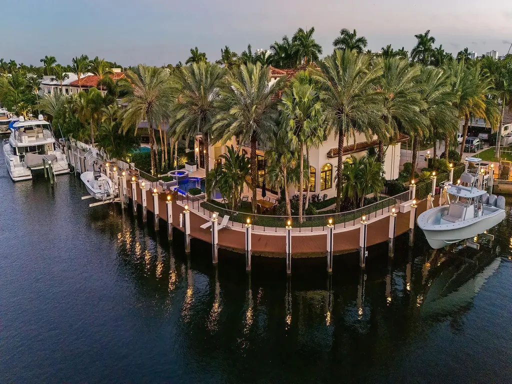 2319 NE 28th Street Lighthouse Point FL 33064