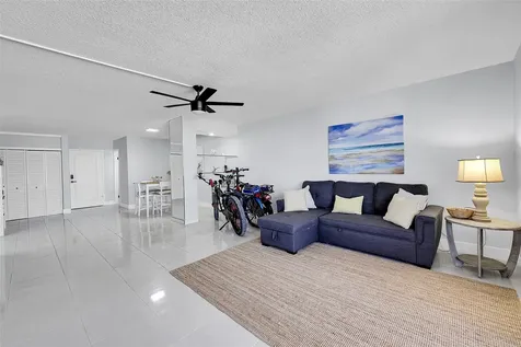 801 S Ocean Drive Hollywood FL 33019