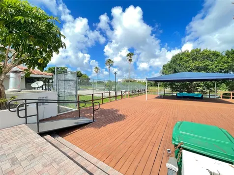 4156 Inverrary Drive Lauderhill FL 33319