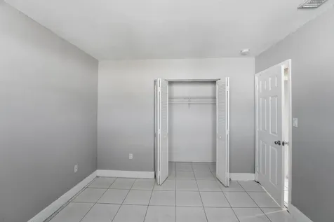 5860 SW 150th Avenue Miami FL 33193