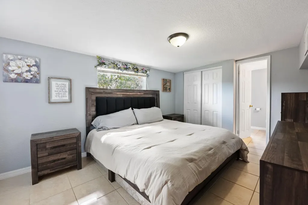 5554 SW 6th Street Margate FL 33068