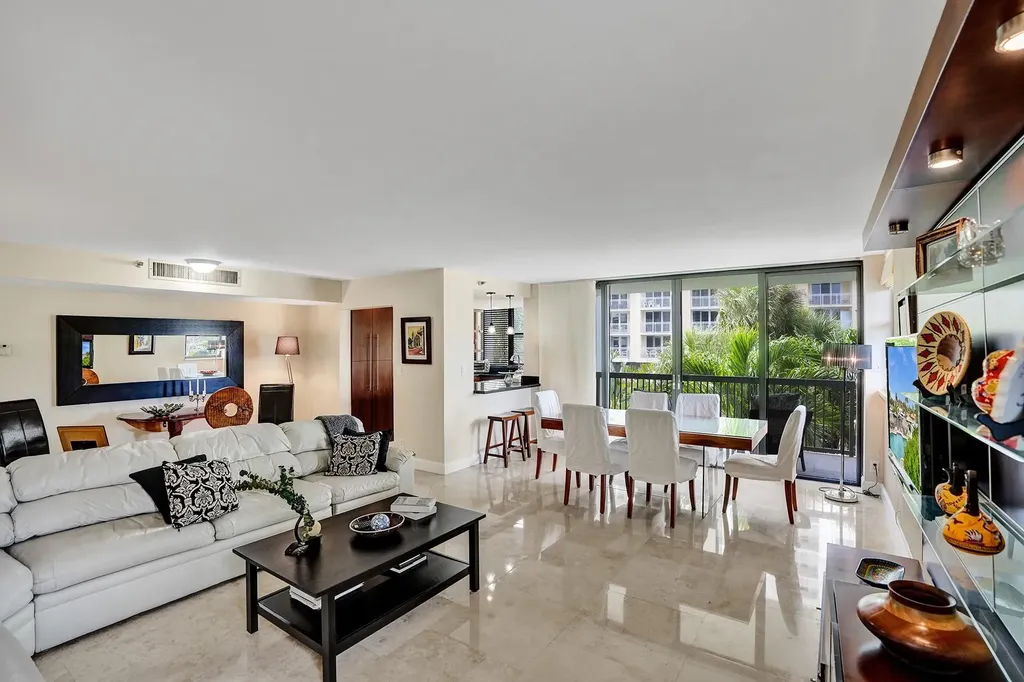 1361 S Ocean Bl Pompano Beach FL 33062