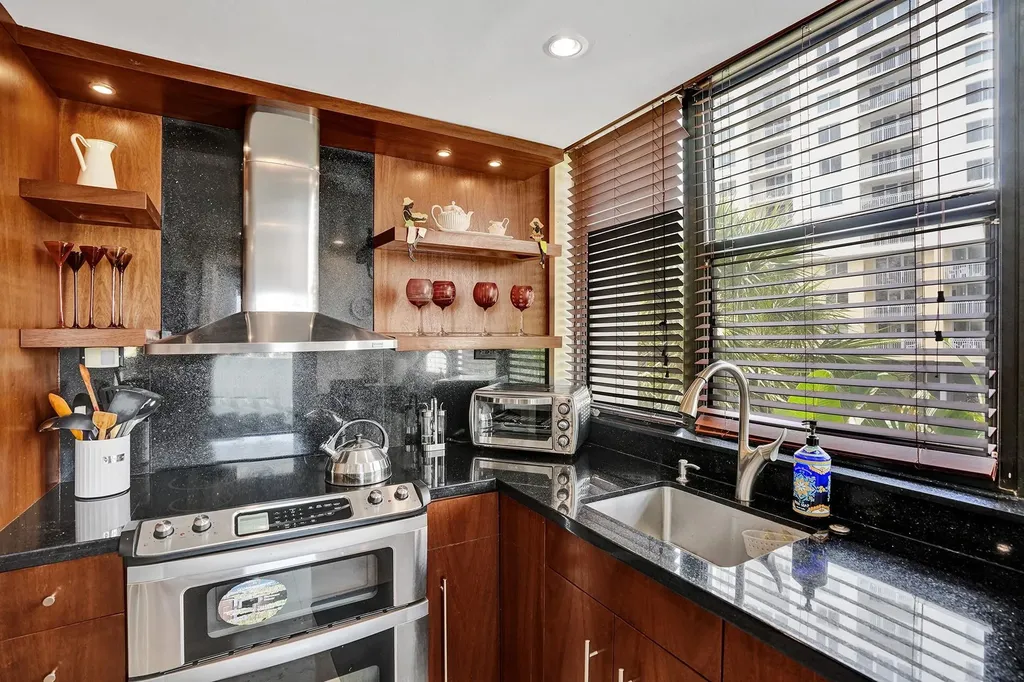 1361 S Ocean Bl Pompano Beach FL 33062