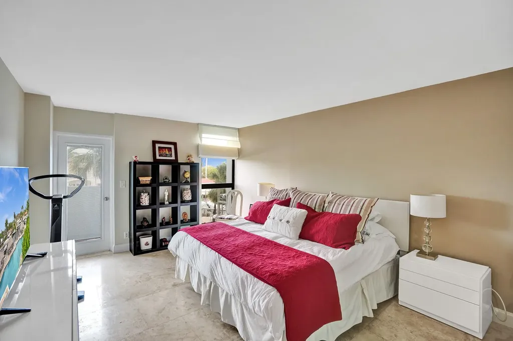 1361 S Ocean Bl Pompano Beach FL 33062