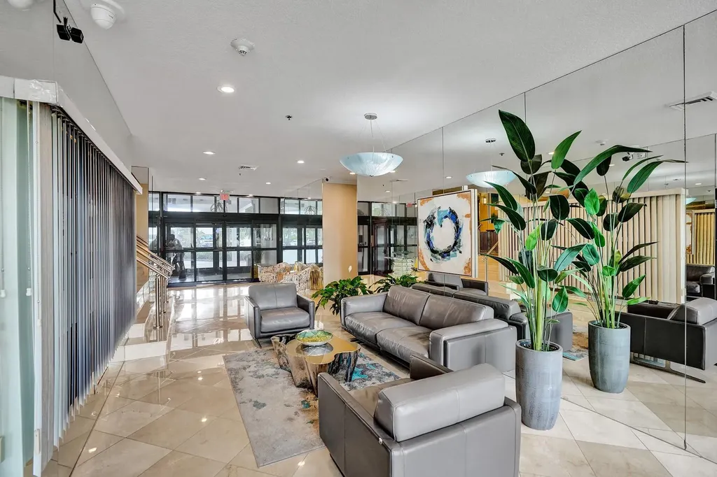 1361 S Ocean Bl Pompano Beach FL 33062