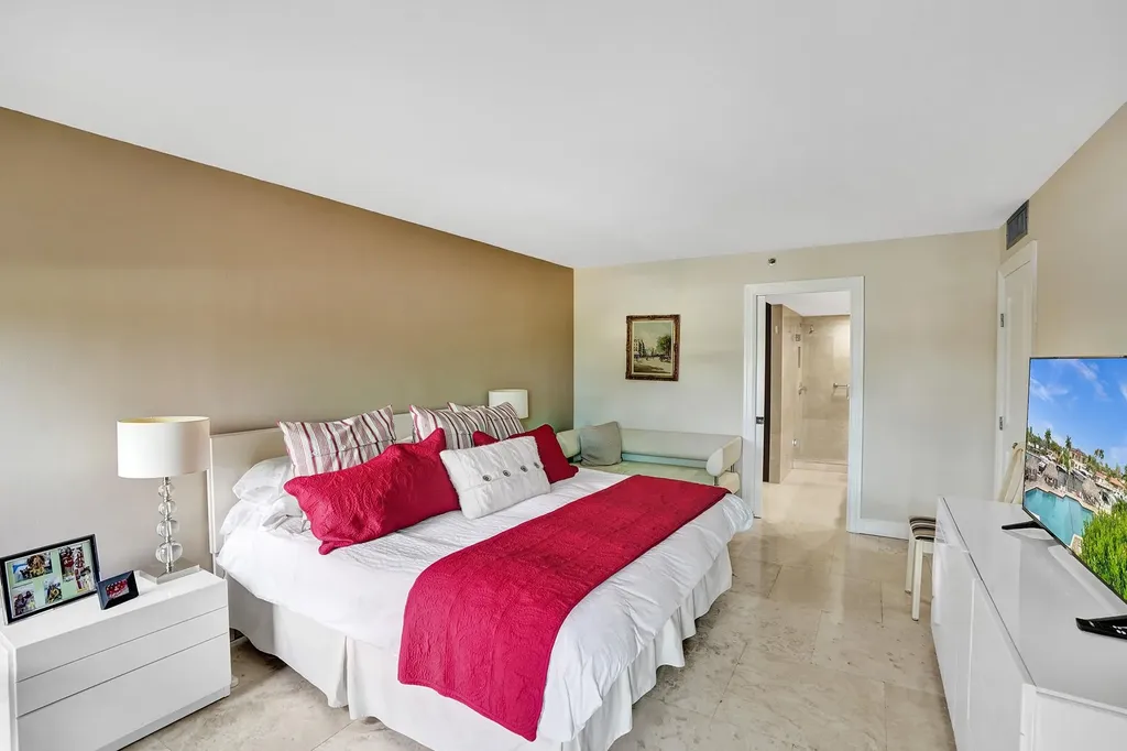 1361 S Ocean Bl Pompano Beach FL 33062
