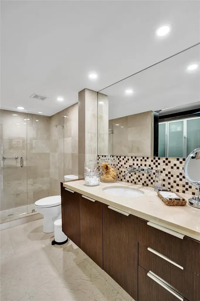 1361 S Ocean Bl Pompano Beach FL 33062