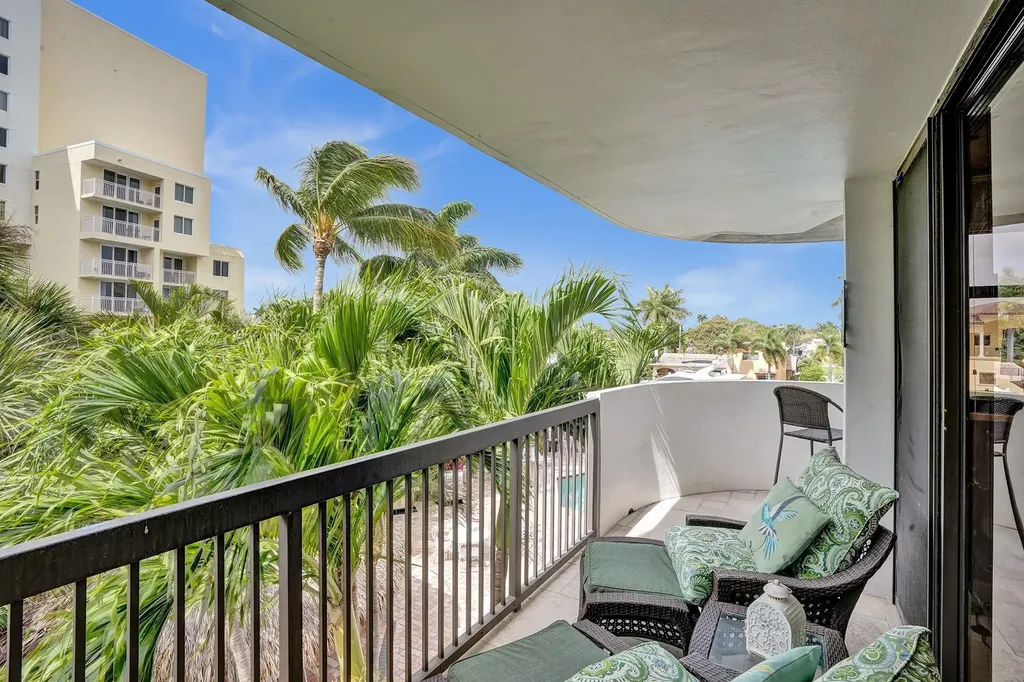 1361 S Ocean Bl Pompano Beach FL 33062