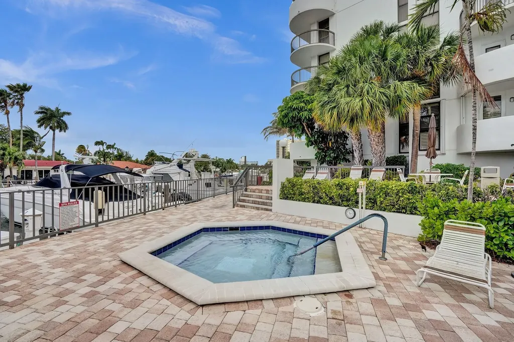 1361 S Ocean Bl Pompano Beach FL 33062