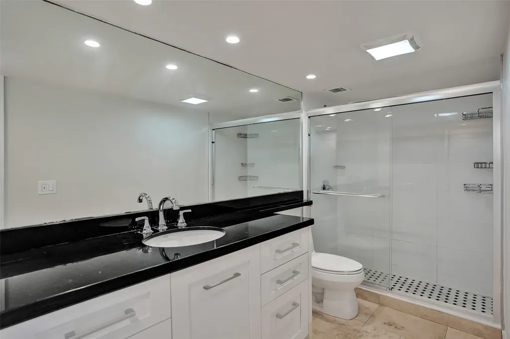4 Royal Palm Way Boca Raton FL 33432