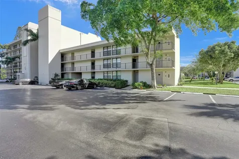 4 Royal Palm Way Boca Raton FL 33432
