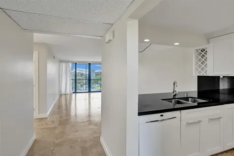 4 Royal Palm Way Boca Raton FL 33432