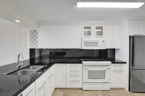 4 Royal Palm Way Boca Raton FL 33432