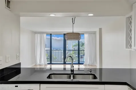 4 Royal Palm Way Boca Raton FL 33432