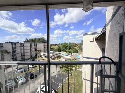 7035 NW 186th Street Hialeah FL 33015