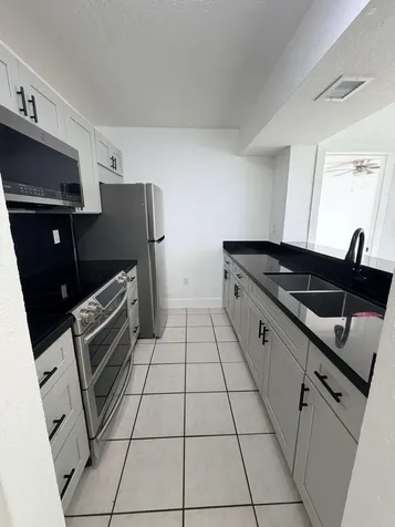 7035 NW 186th Street Hialeah FL 33015