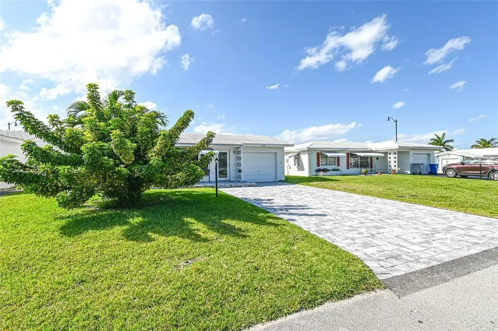 2741 W Golf Boulevard Pompano Beach FL 33064