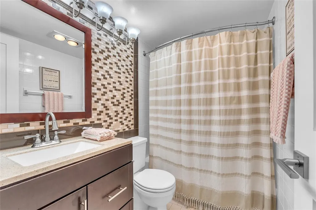 290 Farnham M Deerfield Beach FL 33442