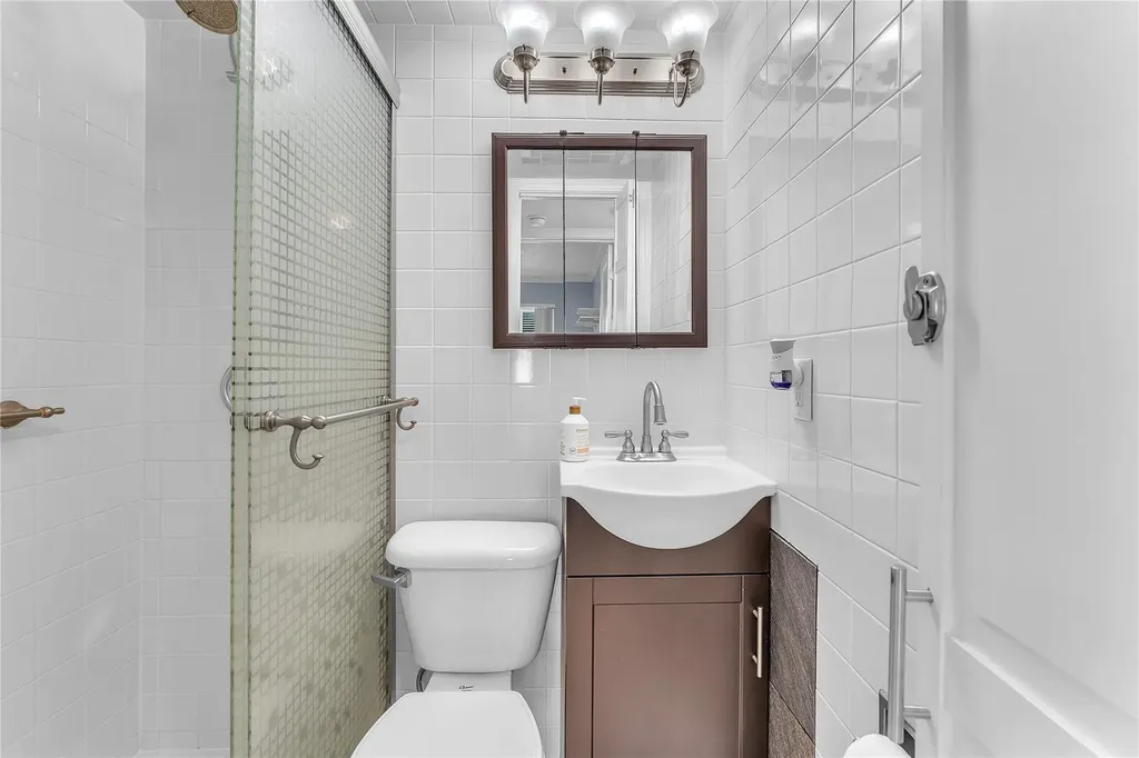 290 Farnham M Deerfield Beach FL 33442