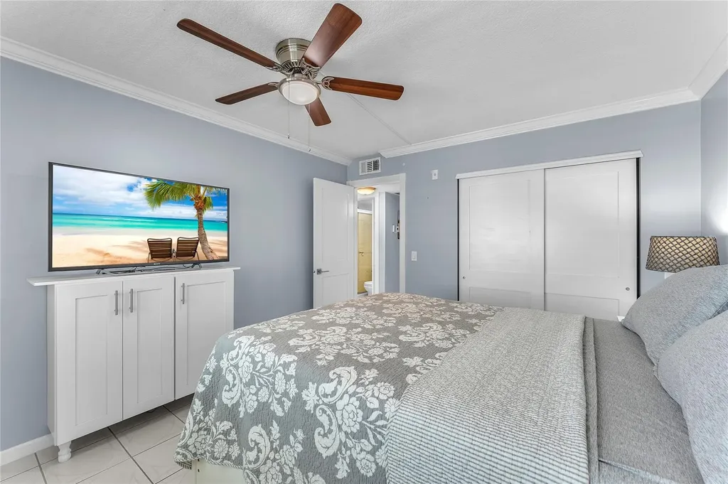 290 Farnham M Deerfield Beach FL 33442