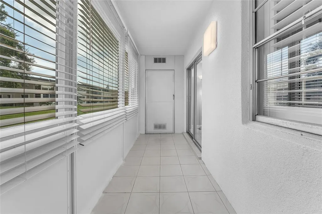290 Farnham M Deerfield Beach FL 33442