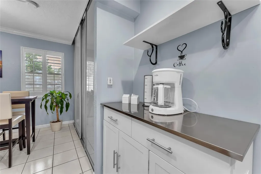 290 Farnham M Deerfield Beach FL 33442