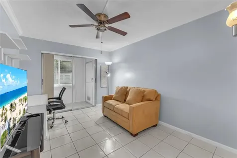 290 Farnham M Deerfield Beach FL 33442