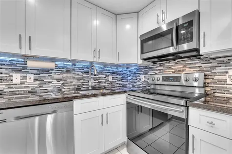 290 Farnham M Deerfield Beach FL 33442