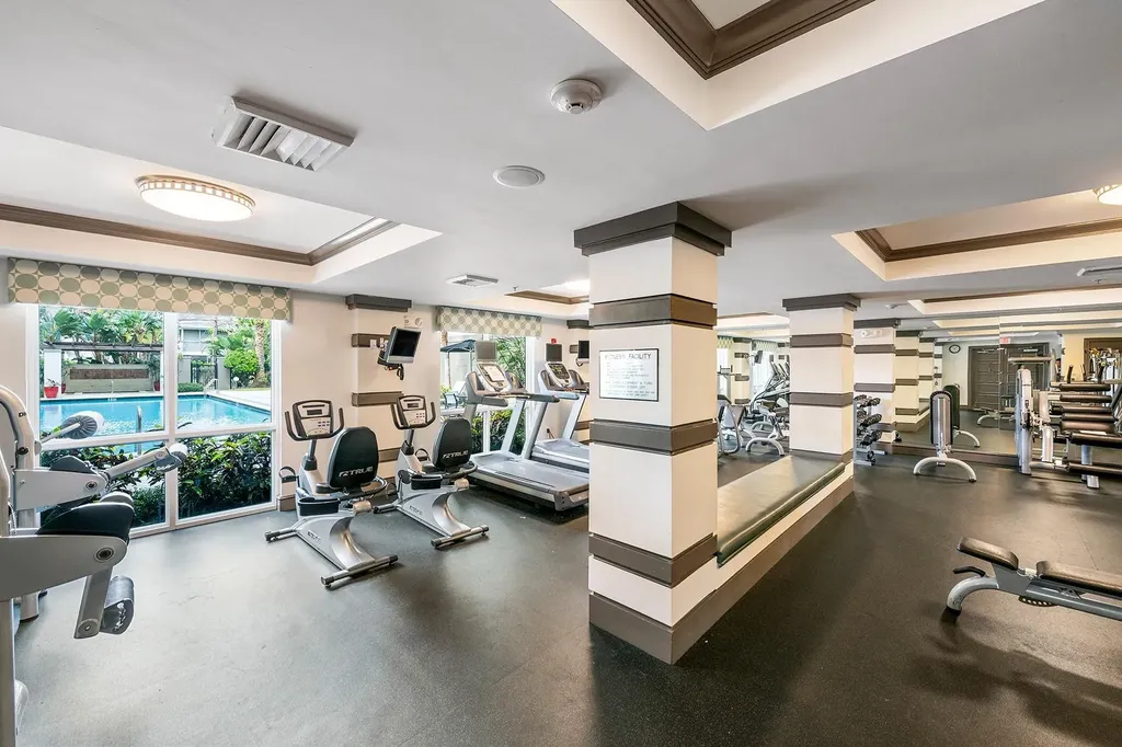 2421 NE 65th Street Fort Lauderdale FL 33308